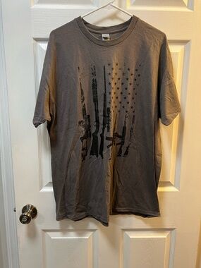 Gildan Gray Short-Sleeve Tee with Black Rifle Flag Graphic